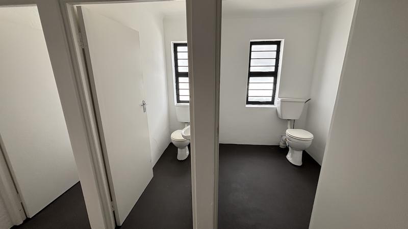 To Let commercial Property for Rent in Maitland Western Cape